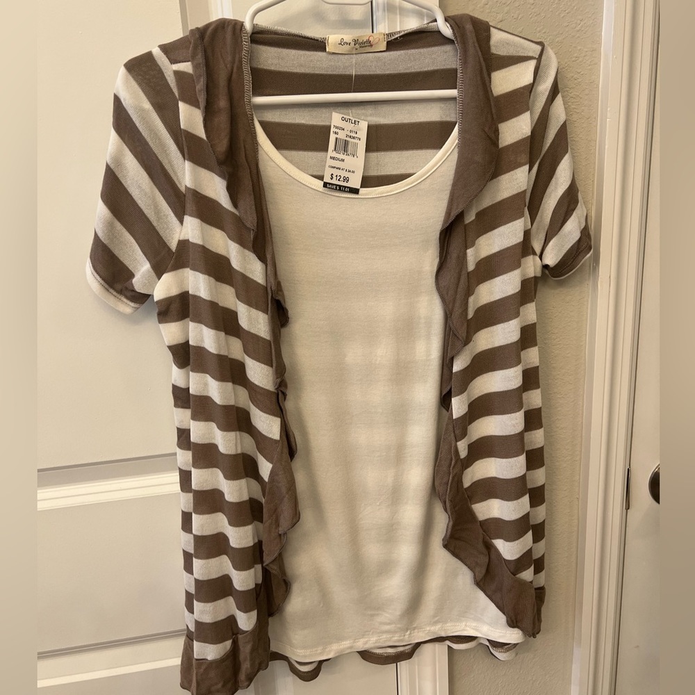 Never worn maternity top. SIZE MED